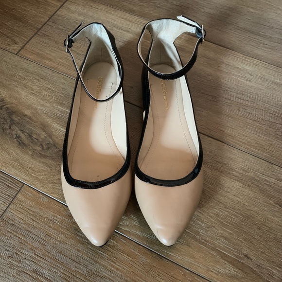 BCBG GENERATION FLATS W/ ANKLE STRAP - Picture 2 of 6